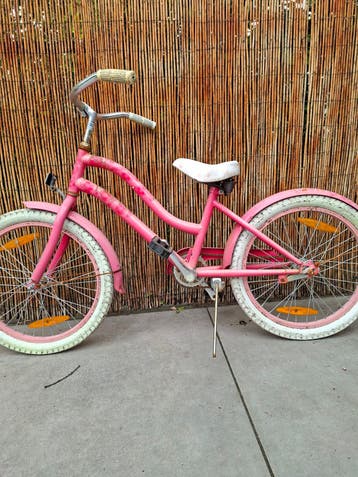 GRATIS Roze kinderfiets met 20 inch wielen