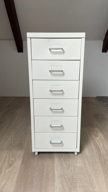 Helmer ikea kastje