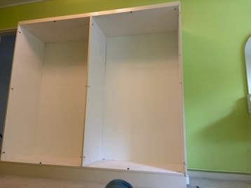 GRATIS kleding kast 4 deurs creme wit 2x roede en 4 planken