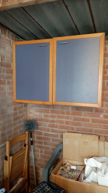 Mooie kast voor kleding of gereedschap