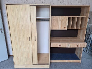 Kledingkast met bureau en opbergruimte