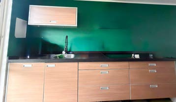 Keuken te koop (zonder inductiekookplaat).