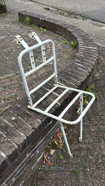 Gebruikte voordrager voor op de fiets, wit