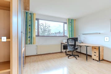 Gratis ruim hoekbureau / thuiswerkbureau met veel werkruimte