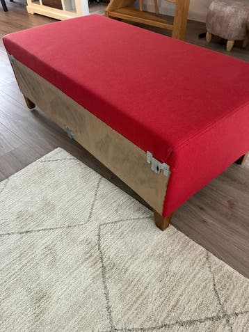 Gratis afhalen rode hocker