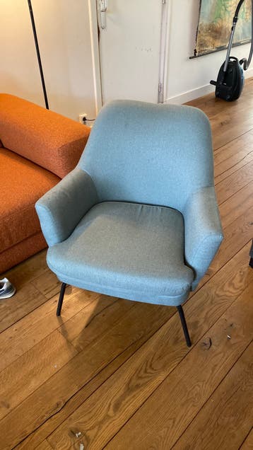 Comfortabele fauteuil met lichte gebruikssporen