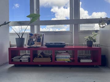 Rode lage ikea kast