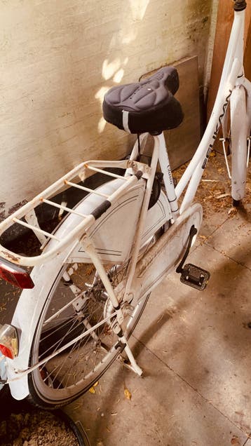 Oud ijzer fiets.