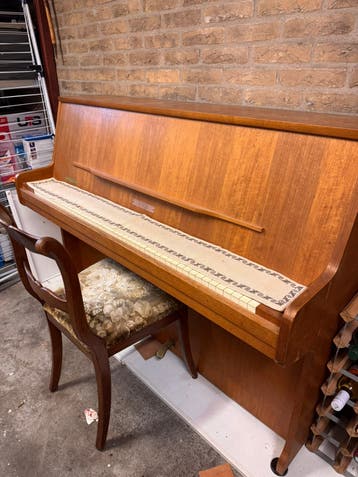 Rippen Piano - in goede staat