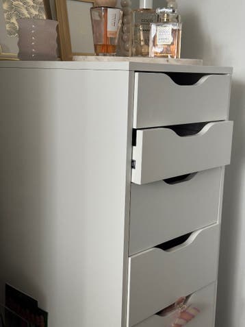 2x IKEA ALEX ladeblok met lades GRATIS