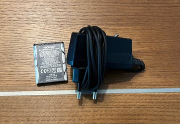 Nokia adapter en batterij