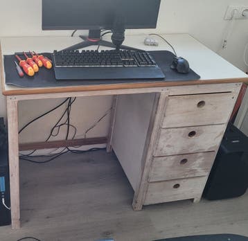 Bureau voor op kinderkamer