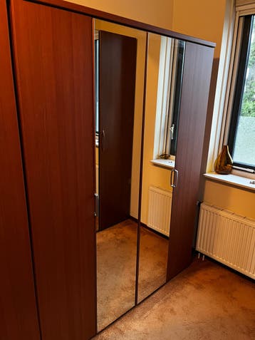 GRATIS ophalen: 2 kerstenhouten kledingkasten