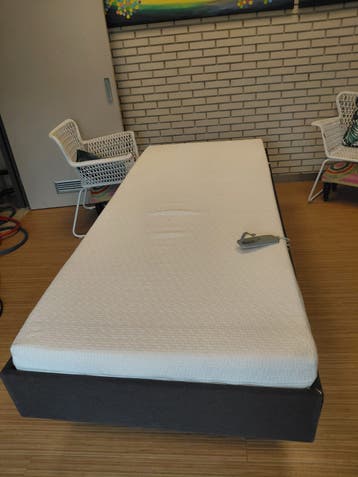 Hoog laag bed. Gratis af te halen