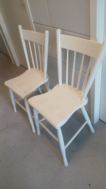 Gratis twee keukenstoelen