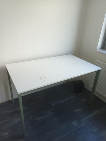 Witte tafel - Ideaal voor eetkamer of kantoor