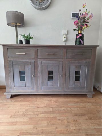 Eiken dressoir