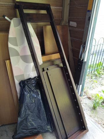 Houten zware kaaskast voor opslag of decoratie