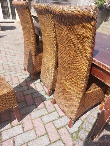 gratis 6 stoelen bamboe