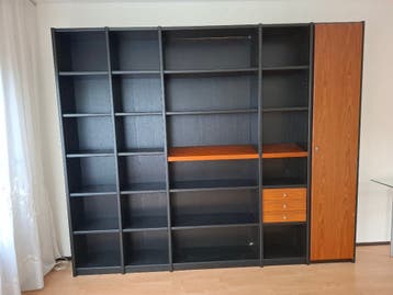 GRATIS groot zwart wandmeubel