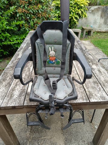 Gebruikt kinderzitje achter op de fiets
