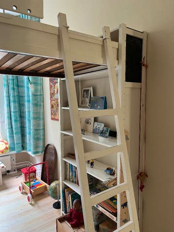 Lundia hoogslaper inclusief twee boekenkasten