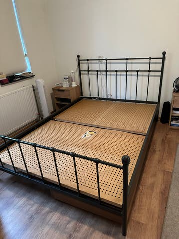 Bedframe met lattenbodem, 210x140 cm