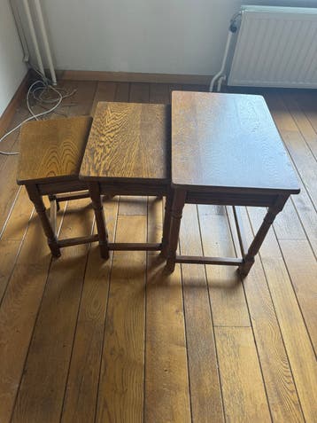 GRATIS Set van 3 houten bijzettafels - Nesttafels