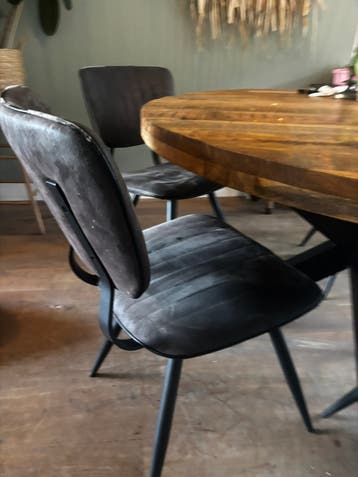 5 grijze eetkamerstoelen, gratis