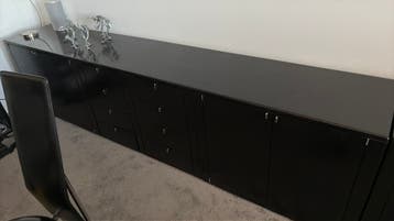 Zwart dressoir interlubke vintage moet weg