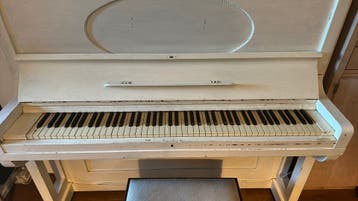 Piano, zie foto