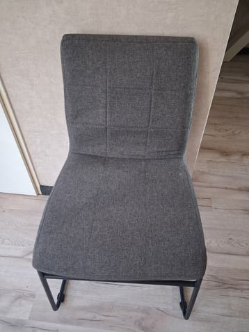4 gratis eetkamer stoelen