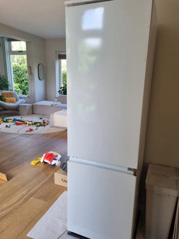 Gratis IKEA inbouwkoelkast met diepvries