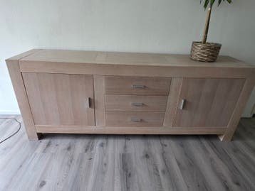 Eikenhouten dressoir met lades en deuren