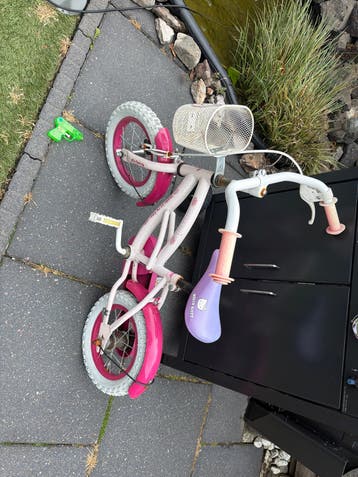 Hello Kitty kinderfiets - Roze/Wit met zijwieltjes