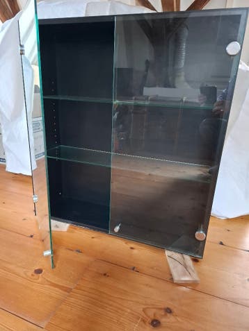 Inbouw vitrine kastje