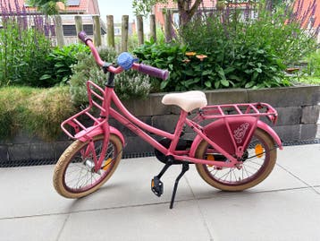 Leuk kinderfietsje - gratis af te halen (ventiel kapot)