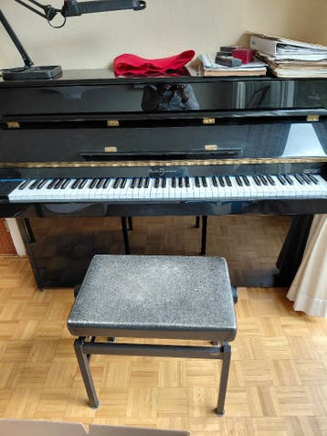 Piano,Roth en Junius ,bouwjaar 1993,zwart