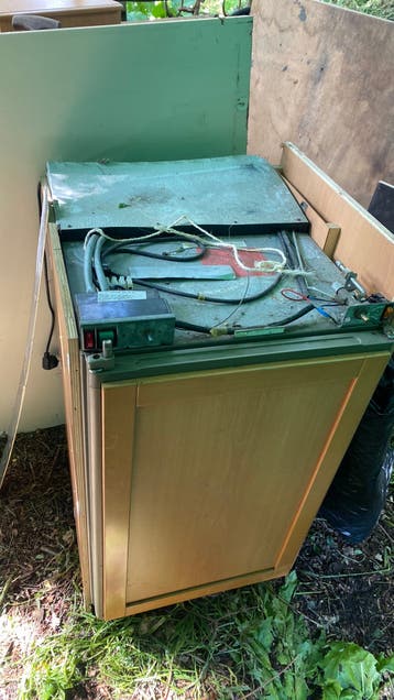 Gratis Electrolux caravan/camper gaskoelkast 1996