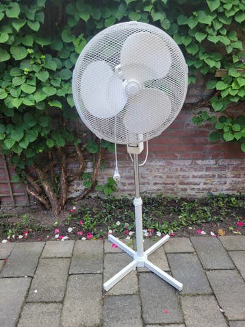 Witte Statiefventilator met 3 Snelheden