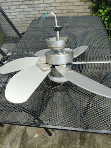 GRATIS Plafondventilator met verlichting