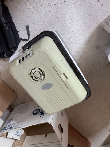 Elektrische koelbox gebruikt maar nog netjes