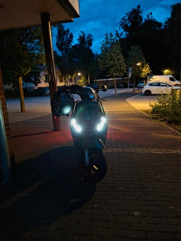 GEZOCHT Piaggio zip 50cc Met brom Plaat