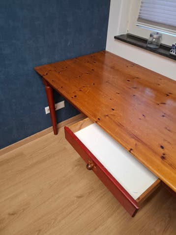 Eettafel Ikea hout met rode poten 197x80
