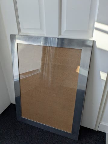 Gratis ophalen: Ikea lijst (60 x 40 cm) met metalen frame