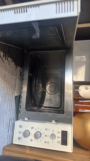 Gratis grote magnetron  met grillfunctie
