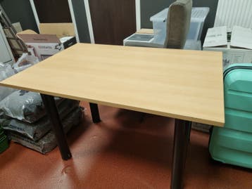 Bureau 120x80cm met verstelbare poten (ophalen Obdam)