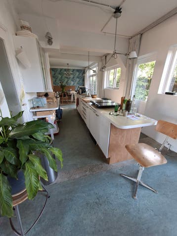 Keukeneiland incl apparatuur 10 augustus: GRATIS