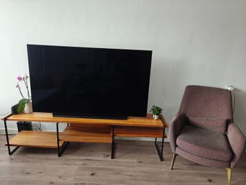GRATIS: Stijlvol TV meubel van goed merk - Hout en Metaal