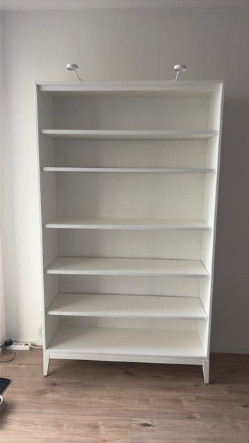 Ikea REGISSÖR boekenkast + 2 lampen (zelf demonteren)